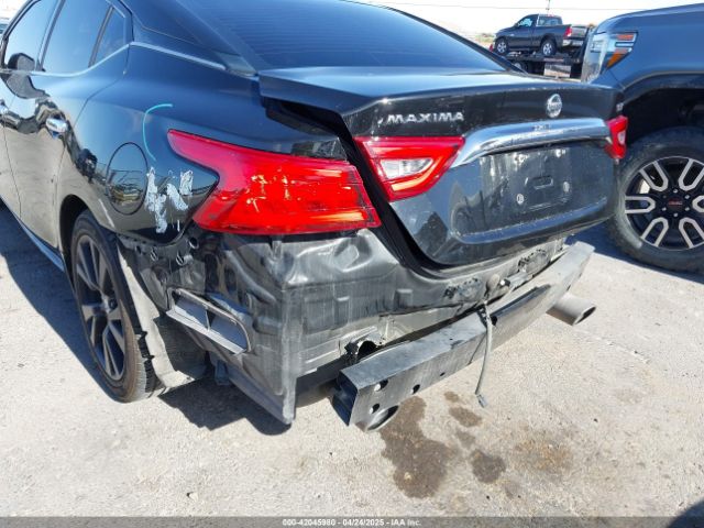 1N4AA6AP5JC369619 Nissan 2018