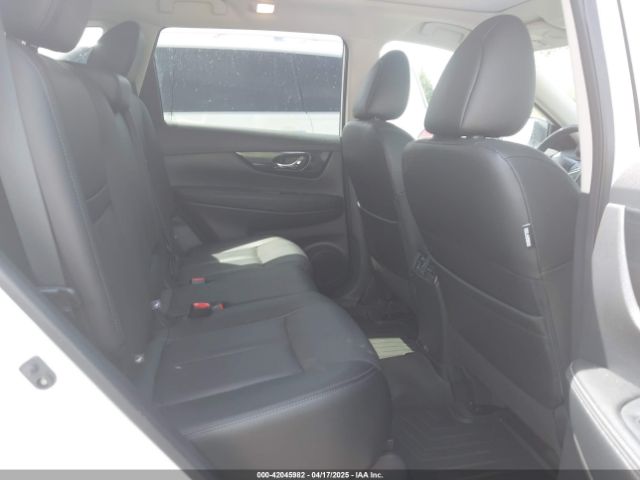 5N1AT2MT8KC805074 Nissan Rogue Sl