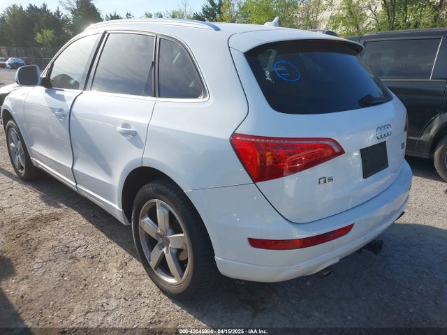 2010 AUDI Q5 WA1VKAFP7AA096869 Photo 2