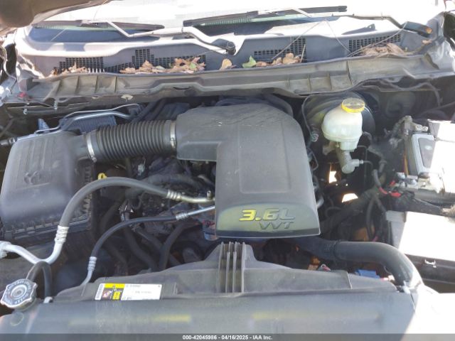1C6RR7LGXHS611319 RAM 1500 Big Horn  4x4 5'7 Box