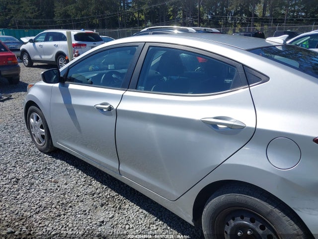 5NPDH4AE1GH692620 Hyundai ELANTRA SE