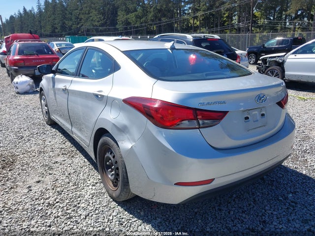 5NPDH4AE1GH692620 Hyundai ELANTRA SE