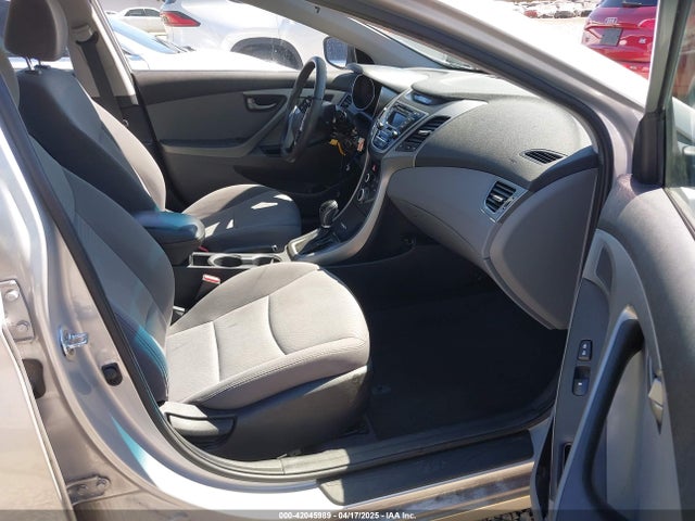 5NPDH4AE1GH692620 Hyundai ELANTRA SE