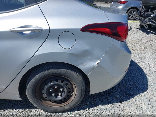 5NPDH4AE1GH692620 Hyundai ELANTRA SE