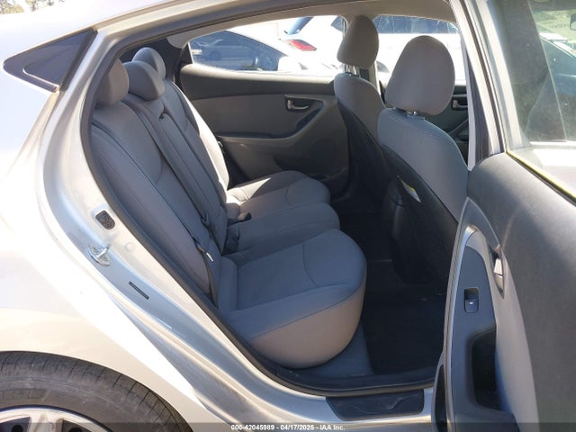 5NPDH4AE1GH692620 Hyundai ELANTRA SE