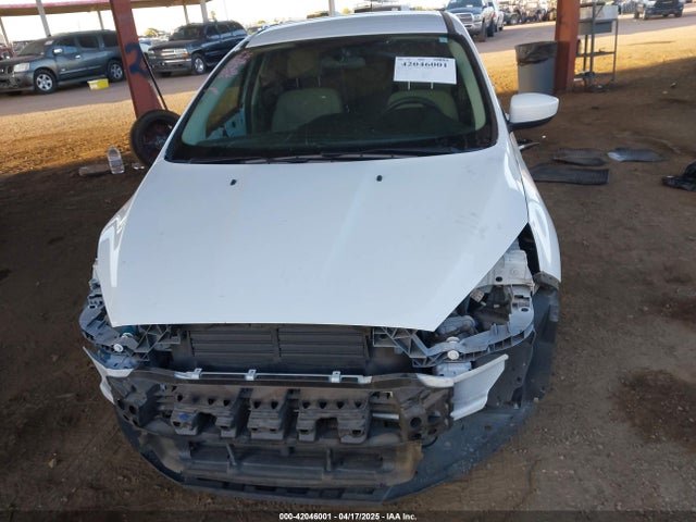 1FADP3K21JL217530 Ford FOCUS SE