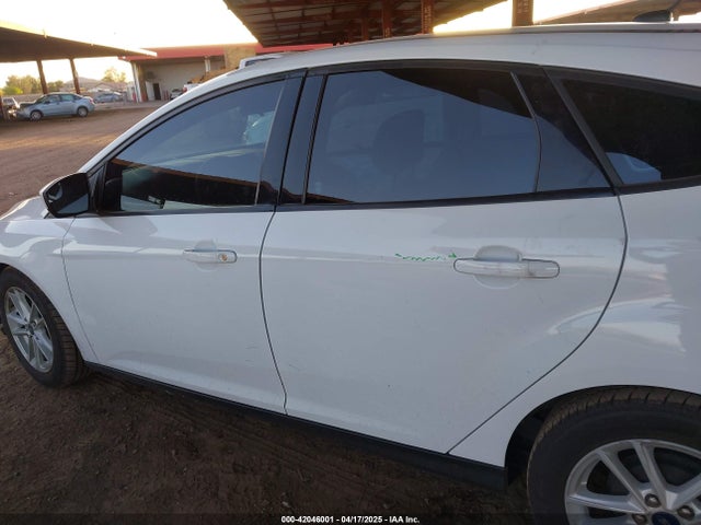 1FADP3K21JL217530 Ford FOCUS SE