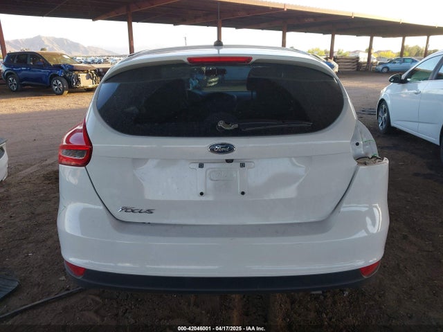 1FADP3K21JL217530 Ford FOCUS SE