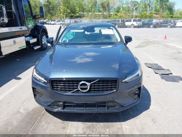 7JR102TZ3MG112459 Volvo S60 T5 Momentum
