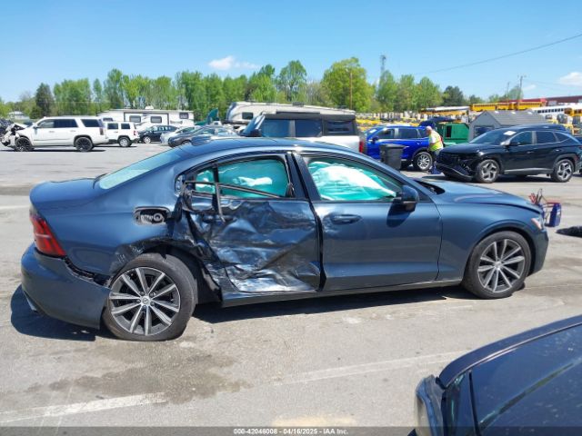 7JR102TZ3MG112459 Volvo S60 T5 Momentum