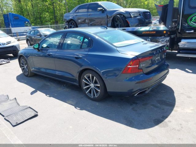 7JR102TZ3MG112459 Volvo S60 T5 Momentum