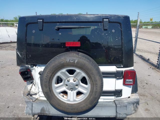 1C4BJWDG8HL536673 Jeep Wrangler Unlimited Sport 4x4