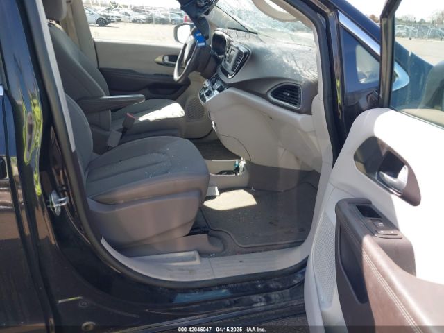 2C4RC1CG1HR501896 Chrysler Pacifica Lx