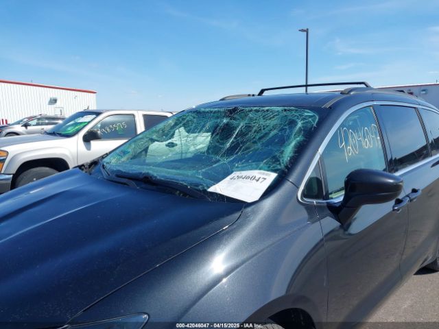 2C4RC1CG1HR501896 Chrysler Pacifica Lx