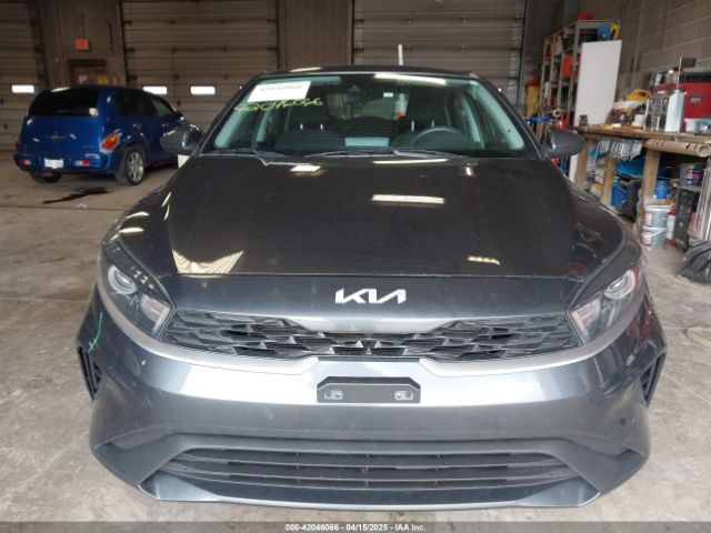 3KPF24AD8NE500693 KIA Forte Lxs