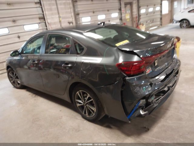 3KPF24AD8NE500693 KIA Forte Lxs