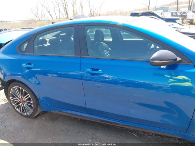 3KPF44AC2PE526176 KIA Forte Gt Manual
