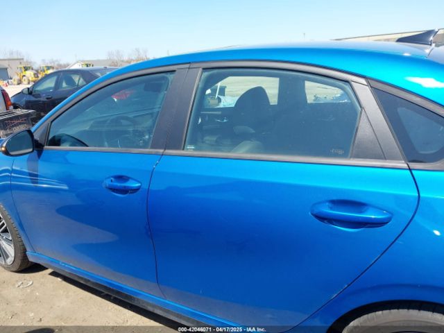 3KPF44AC2PE526176 KIA Forte Gt Manual