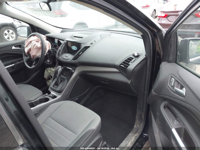 1FMCU9GX0GUC86844 Ford ESCAPE SE