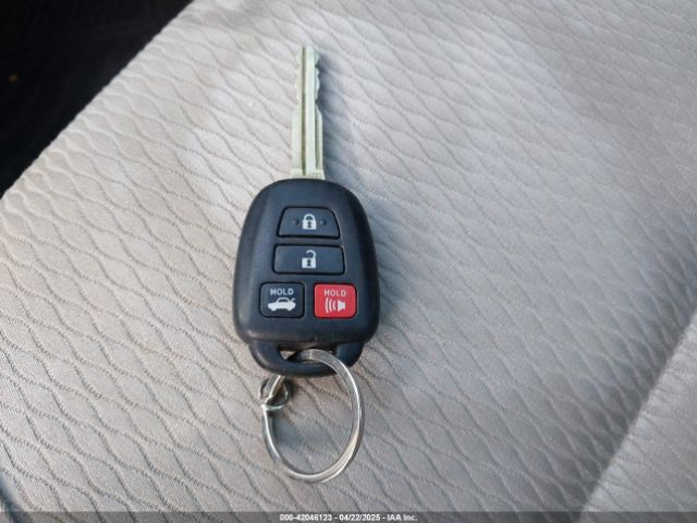 5YFBURHE7KP948955 Toyota COROLLA LE