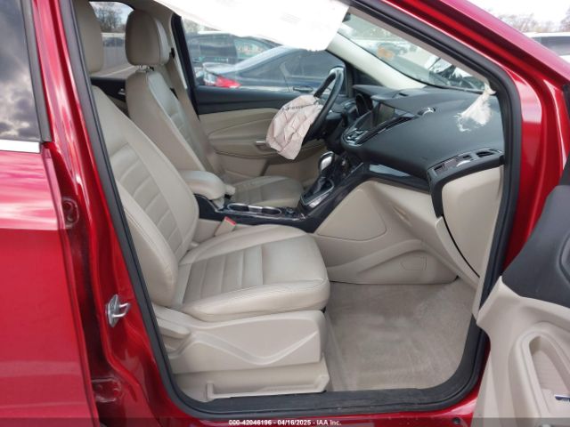 1FMCU9J97EUB18285 Ford Escape Titanium
