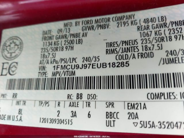 1FMCU9J97EUB18285 Ford Escape Titanium