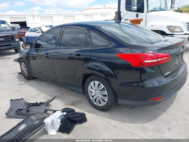 1FADP3E26GL335402 Ford FOCUS S