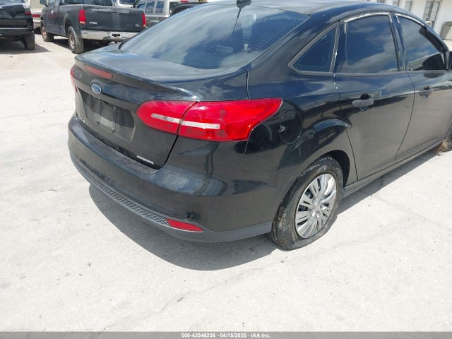 1FADP3E26GL335402 Ford FOCUS S