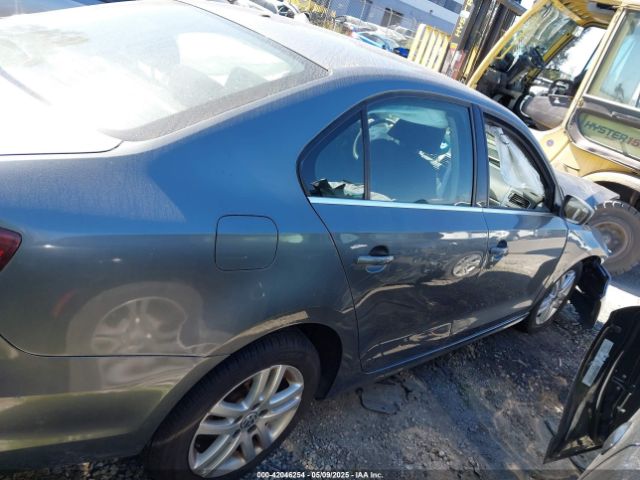 3VW2B7AJ0HM325062 Volkswagen Jetta 1.4t S