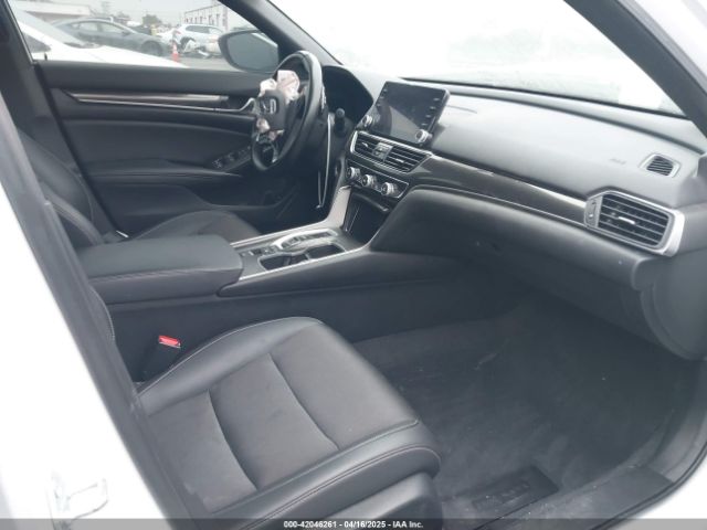 1HGCV3F28NA032108 Honda Accord Hybrid Sport