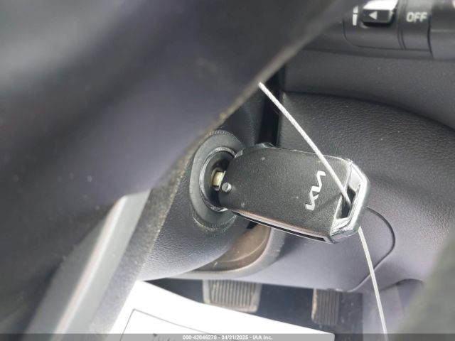 KNDJ23AU4N7797580 KIA SOUL LX