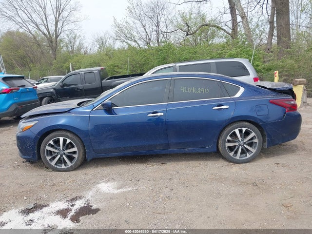 1N4AL3AP2HC262501 Nissan Altima 2.5 Sr