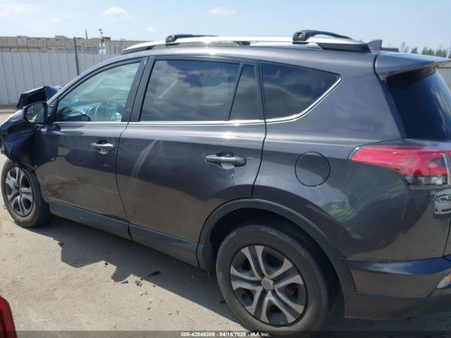 2T3ZFREV8JW431133 Toyota RAV4 LE