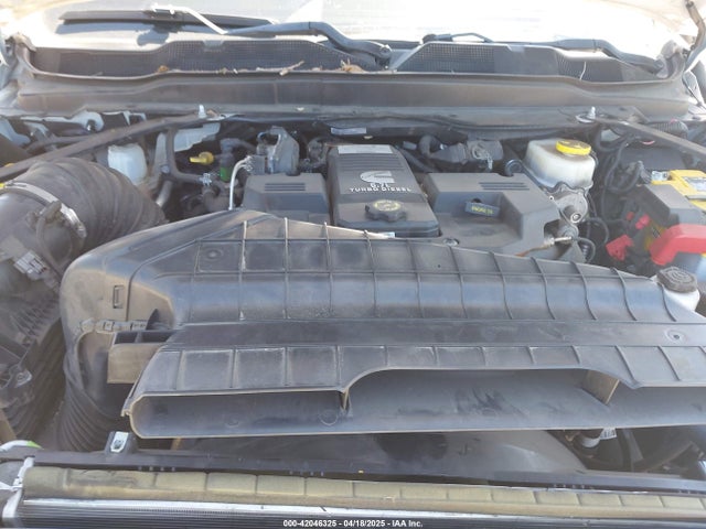 3C6UR5NL2KG718789 RAM 2500 Laramie  4x4 6'4 Box