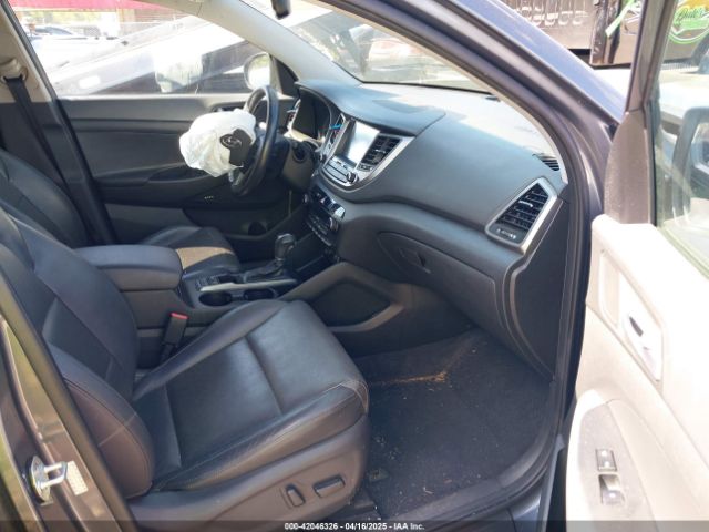 KM8J3CA46HU441212 Hyundai Tucson Se Plus