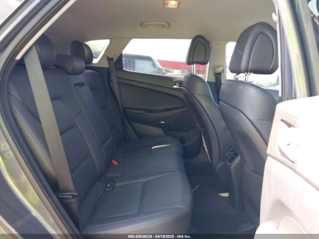 KM8J3CA46HU441212 Hyundai Tucson Se Plus