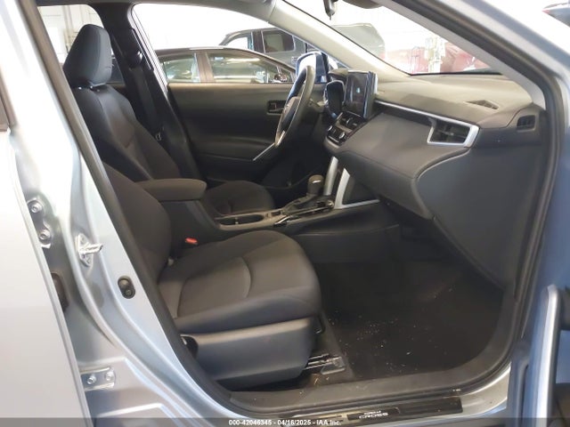 7MUCAABG8RV079508 Toyota Corolla Cross Le