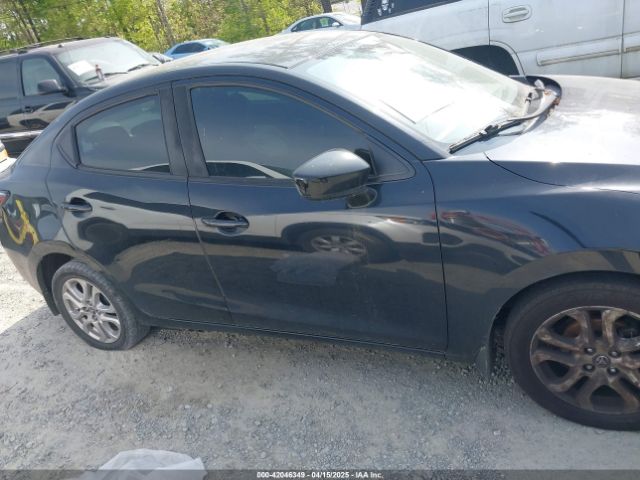 3MYDLBYV9HY152835 Toyota YARIS IA