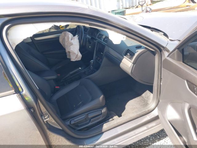 1VWAT7A39FC081887 Volkswagen Passat 1.8t Wolfsburg Edition