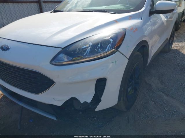 1FMCU9BZXMUB25986 Ford Escape Se Hybrid