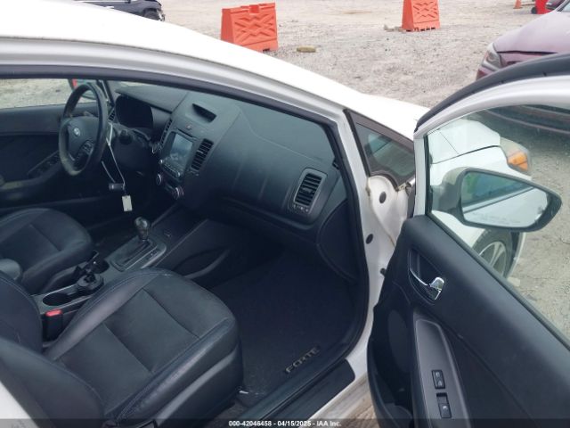 KNAFZ4A80E5065305 KIA FORTE EX
