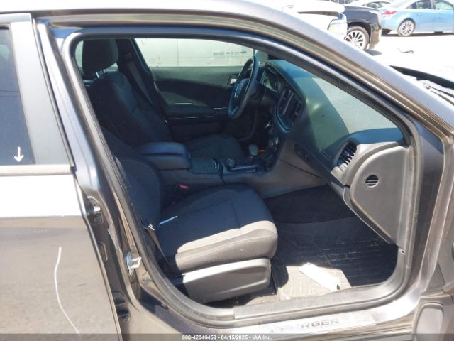 2C3CDXBG9JH121521 Dodge Charger Sxt Rwd