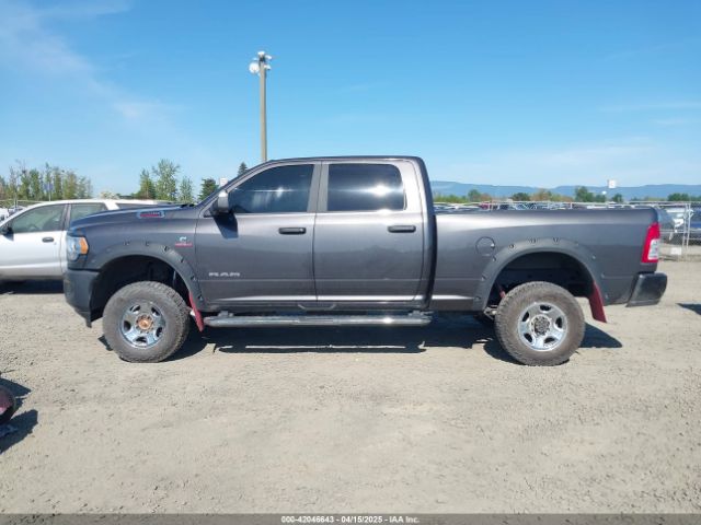 3C6UR5DL8NG324154 RAM 2500 Big Horn  4x4 6'4 Box