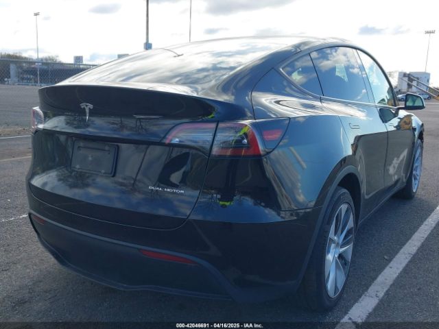 7SAYGAEE4NF522330 Tesla Model Y Long Range Dual Motor All-wheel Drive
