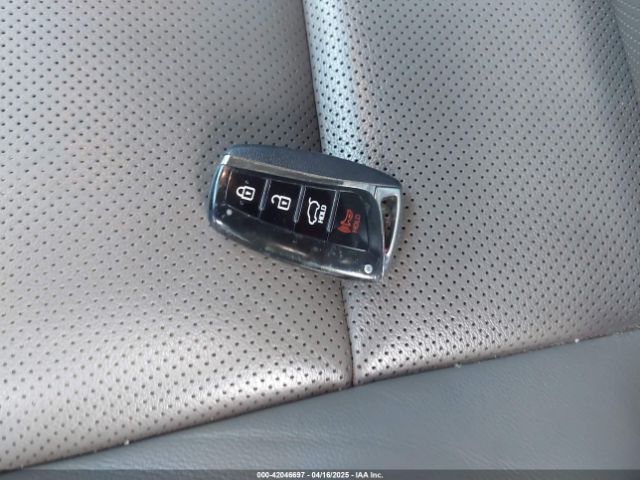KM8SN4HF7HU244867 Hyundai Santa Fe Se