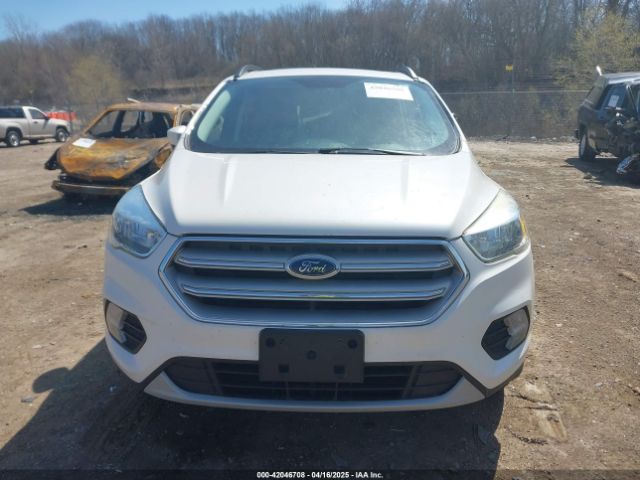 1FMCU9GD4JUB06181 Ford ESCAPE SE