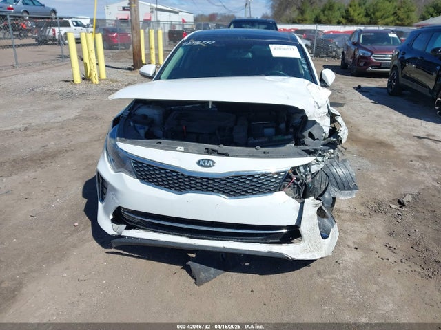 5XXGT4L31JG256876 KIA Optima S