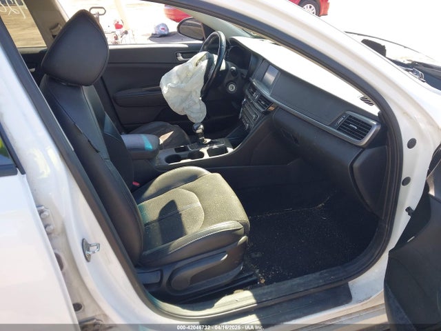5XXGT4L31JG256876 KIA Optima S