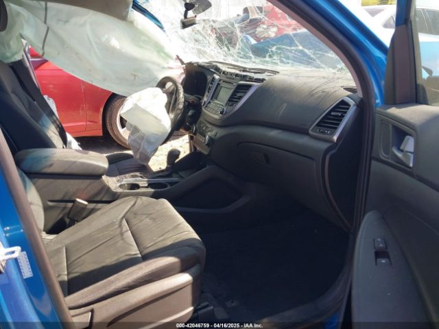 KM8J3CA4XHU411792 Hyundai TUCSON SE