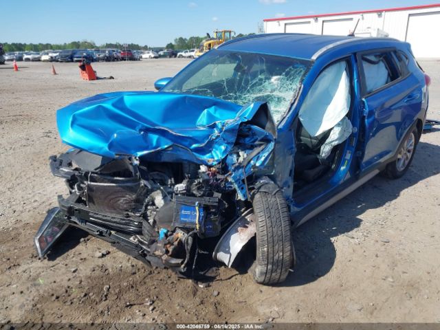KM8J3CA4XHU411792 Hyundai TUCSON SE